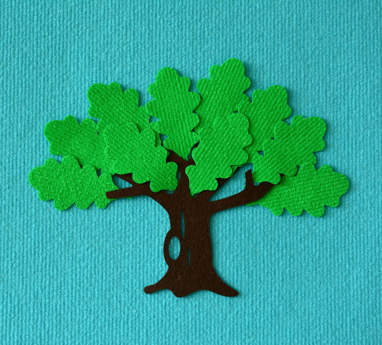 “A little Oak”, VELCRO® Toy Set for Felt Board Storytelling Activities – 22 Pieces