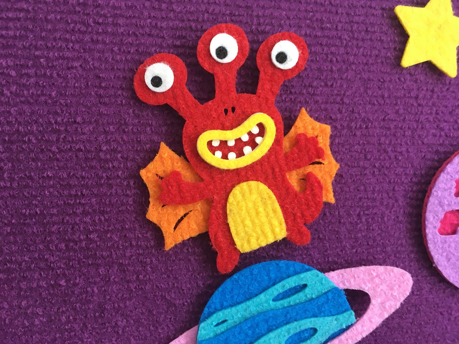 🚀 “Space Stories” Felt Storyboard Play Set for Children’s Early Learning and Development