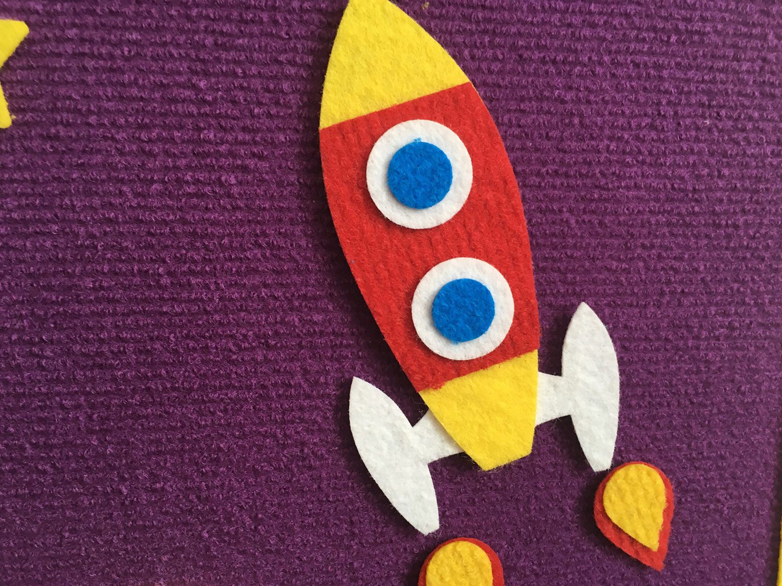 🚀 “Space Stories” Felt Storyboard Play Set for Children’s Early Learning and Development