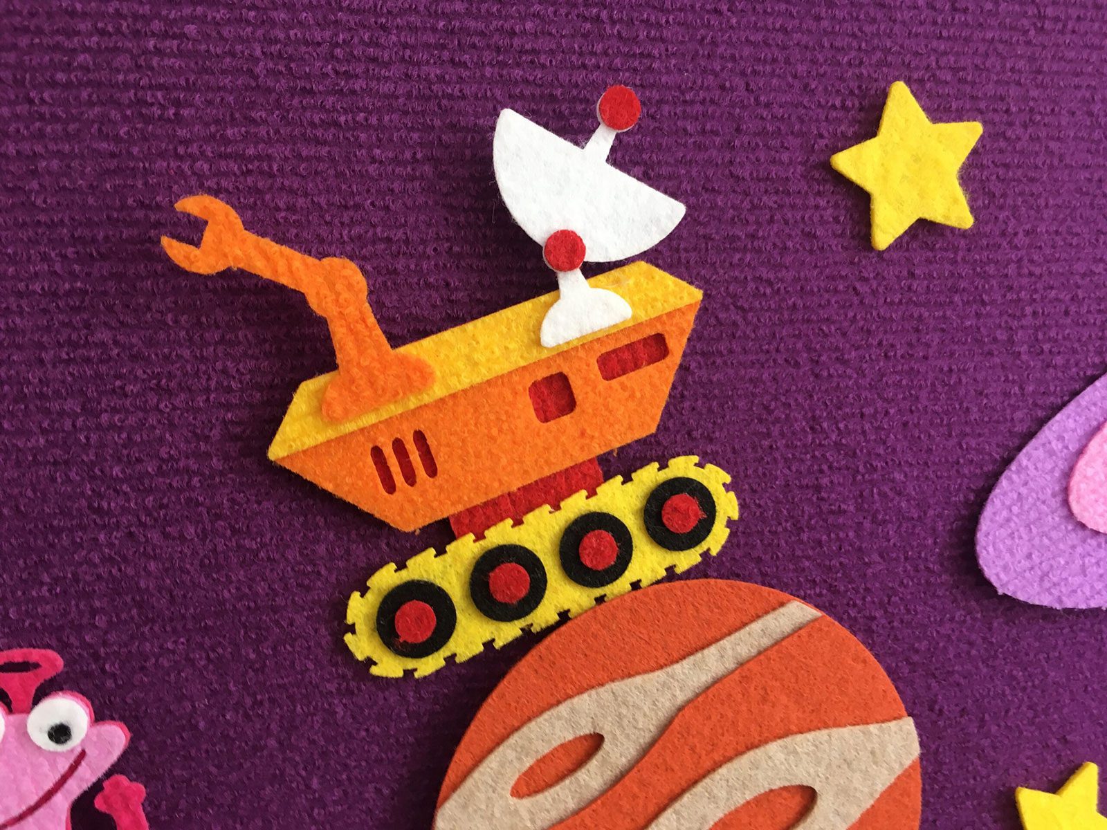 🚀 “Space Stories” Felt Storyboard Play Set for Children’s Early Learning and Development